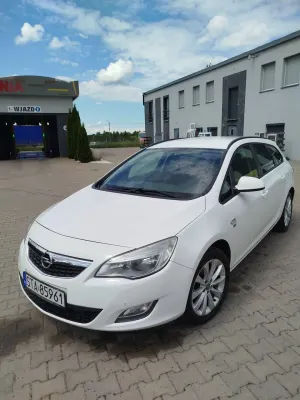 Opel Astra J 1.4 Turbo 150 Jahre 2012
