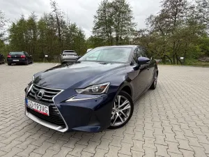 Lexus IS III 200t / 300 Prestige 2016