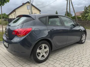 Opel Astra J 2010