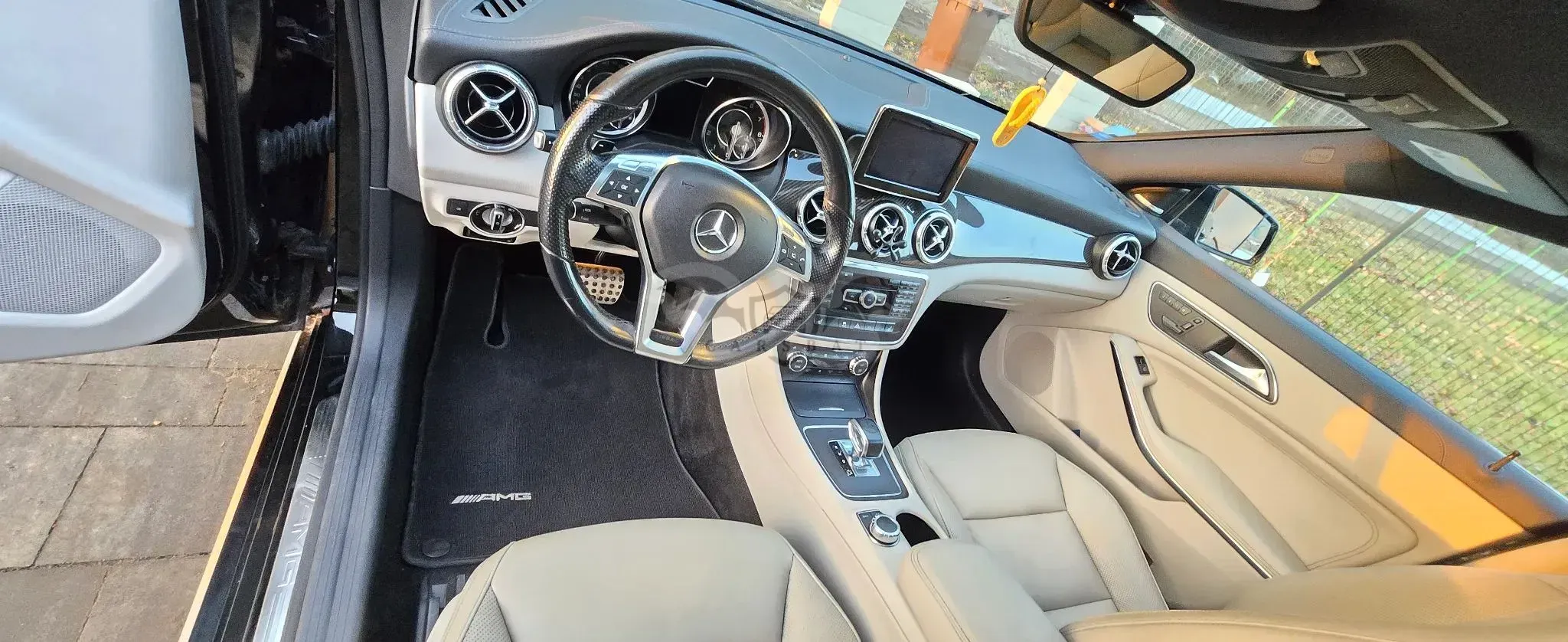 Mercedes-Benz CLA I 45 AMG 4Matic 7G-DCT 2014