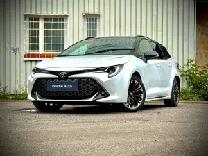 Toyota Corolla Seria E21 2.0 Hybrid GR Sport 2022