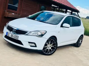 Kia Ceed I 1.4 CVVT Dream-Team Edition 2011