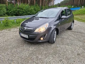 Opel Corsa D 1.4 16V Cosmo 2011