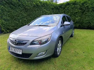 Opel Astra J 1.7 CDTI 2011