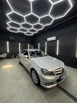 Mercedes-Benz C W204 2011