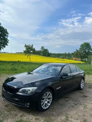 BMW 7 Series F01 730d 2009