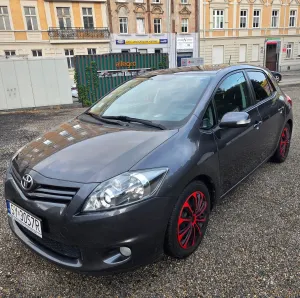 Toyota Auris I 1.6 Valvematic Executive 2011