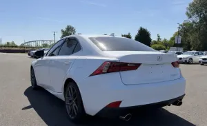 Lexus IS III 200t Prestige 2016