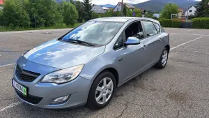 Opel Astra J 1.4 T Cosmo 2011