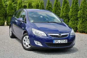 Opel Astra J 1.3 CDTI DPF ecoFLEX TourerStart/Stop Edition 2011
