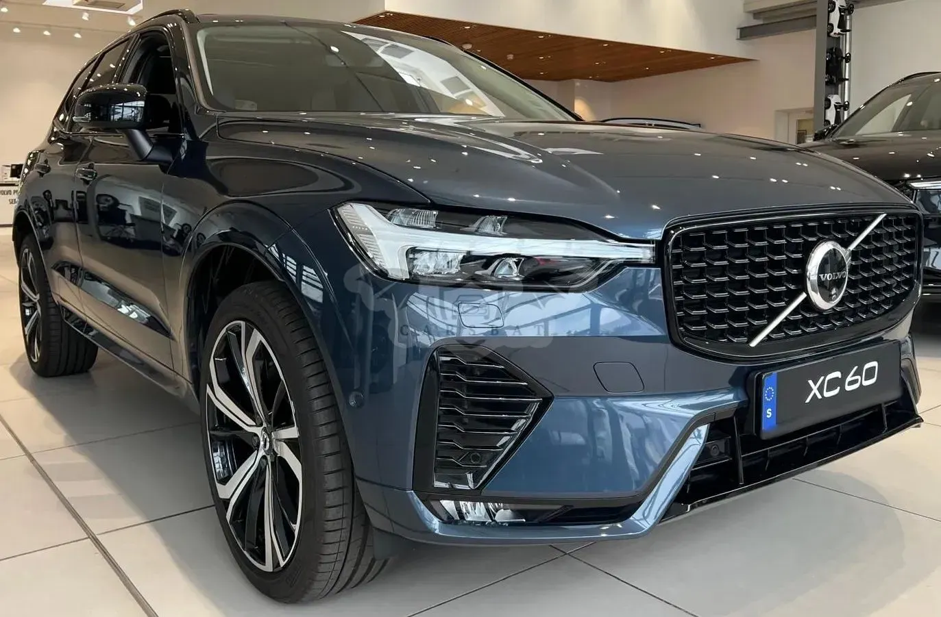 Volvo XC60 II B5 B AWD Ultimate Dark 2025