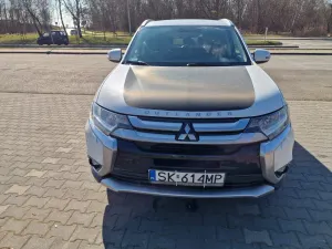 Mitsubishi Outlander III 2.0 Intense + Navi 4WD CVT 2017