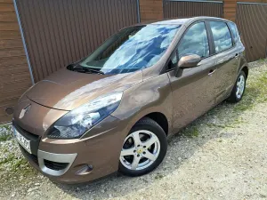 Renault Scenic III 1.6 16V Expression 2012