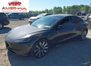 Tesla Model 3 2025
