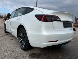 Tesla Model 3 Langstreckenbatterie Allradantrieb Dual Motor 2023