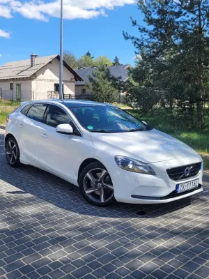 Volvo V40 II D3 R Design 2012