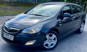 Opel Astra J 1.7 CDTI DPF Cosmo 2011