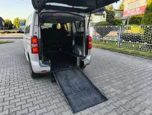Peugeot Traveller L1 2.0 EAT6 Business 2019