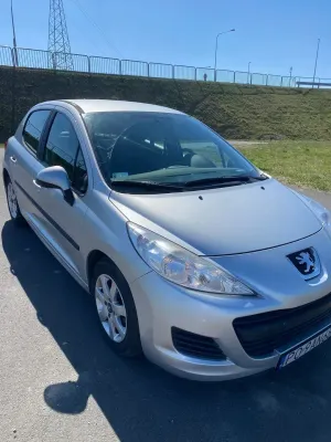 Peugeot 207 90 HDi FAP (Blue Lion) 99G 2010