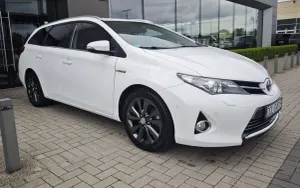 Toyota Auris II Hybrid 135 Prestige 2014