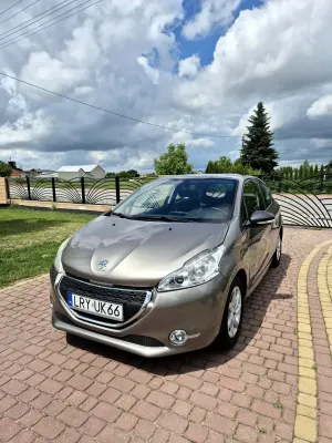 Peugeot 208 I 95 VTI Active 2012