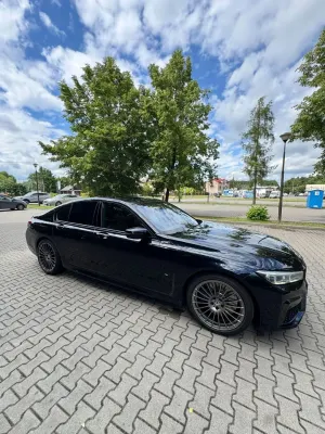 BMW 7 Series G11/12 750i xDrive 2020