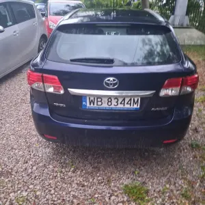 Toyota Avensis III 2.0 D-4D Premium 2012