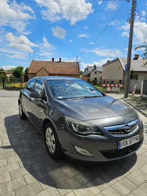 Opel Astra J 2.0 CDTI Cosmo 2010