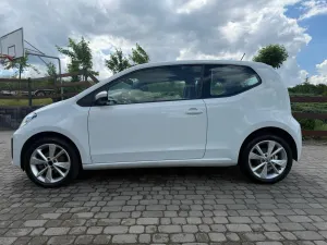 Volkswagen Up! white style 2021