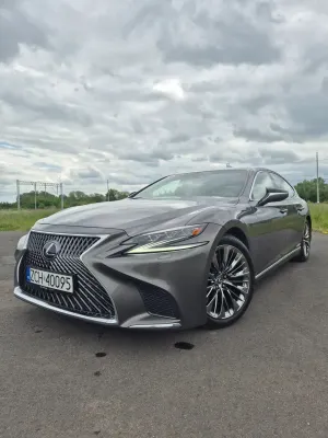 Lexus LS V 500h Omotenashi AWD 2017