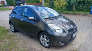 Toyota Yaris II 1.33 Premium 2011
