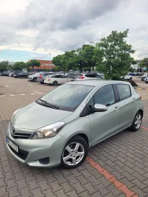 Toyota Yaris III 1.33 Premium 2011