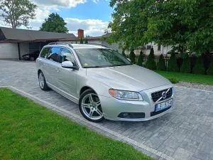 Volvo V70 III D3 Momentum 2013