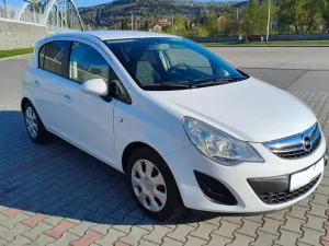 Opel Corsa D 1.4 16V Edition 2012