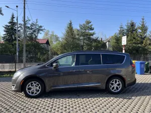 Chrysler Pacifica 2017