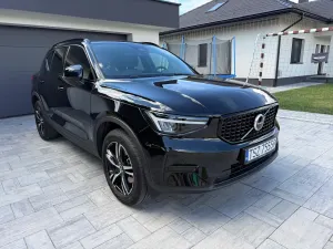 Volvo XC40 B3 Plus Dark 2024