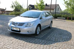 Toyota Avensis III 1.8 Sol 2010