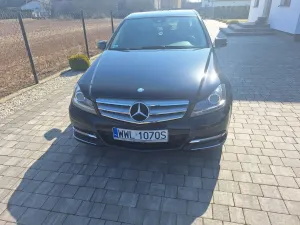 Mercedes-Benz C W204 250 CGI BlueEff Avantgarde 2011