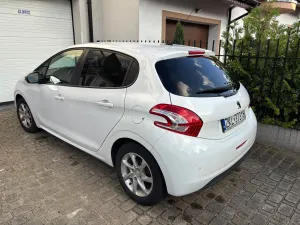 Peugeot 208 I 1.2 PureTech Allure 2014