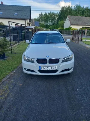 BMW 3 Series E90/E91/E92/E93 318i 2009