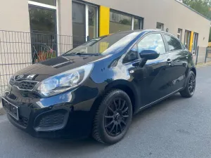 Kia Rio III 1.2 Attract 2013