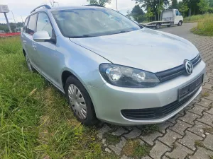 Volkswagen Golf VI 1.6 TDI DPF Style 2010