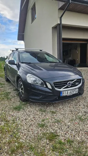 Volvo V60 I D3 2012