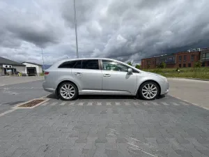 Toyota Avensis III 2.0 Prestige MS 2009