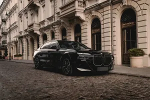 BMW 7 Series G70 740d xDrive mHEV M Sport sport 2024