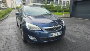 Opel Astra J 1.4 T Enjoy 2011
