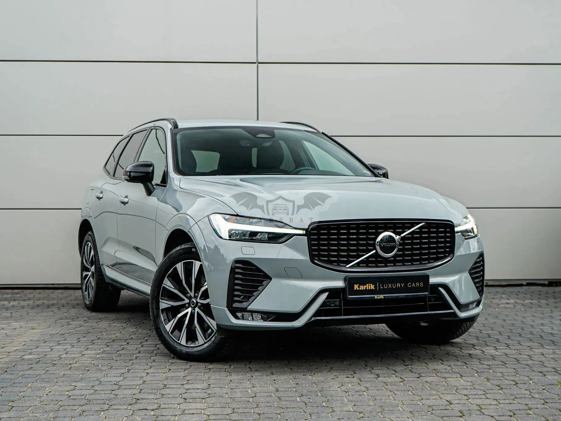 Volvo XC60 II B4 D AWD Plus Dark 2024