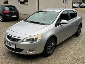 Opel Astra J 1.4 Turbo Design Edition 2011
