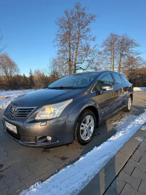 Toyota Avensis III 1.8 Sol 2010