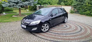 Opel Astra J 1.4 Turbo Edition Sport 2011
